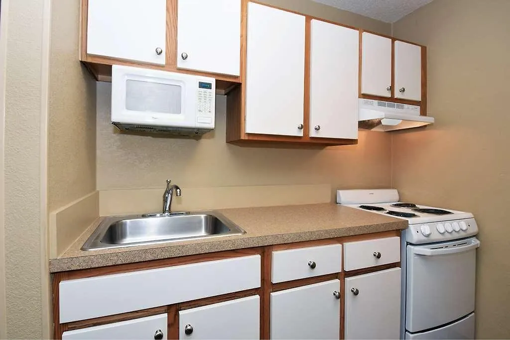 Hotel Suburban Studios Columbus East