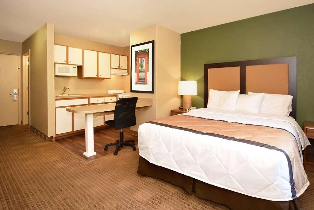 ** Hotel Suburban Studios Columbus East United States