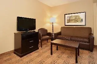 Suburban Studios Columbus East Hotel