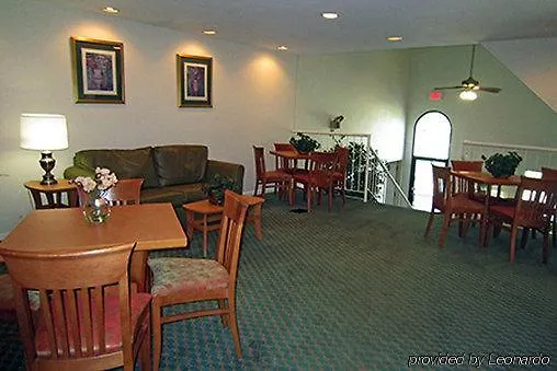 Suburban Studios Columbus East Hotel