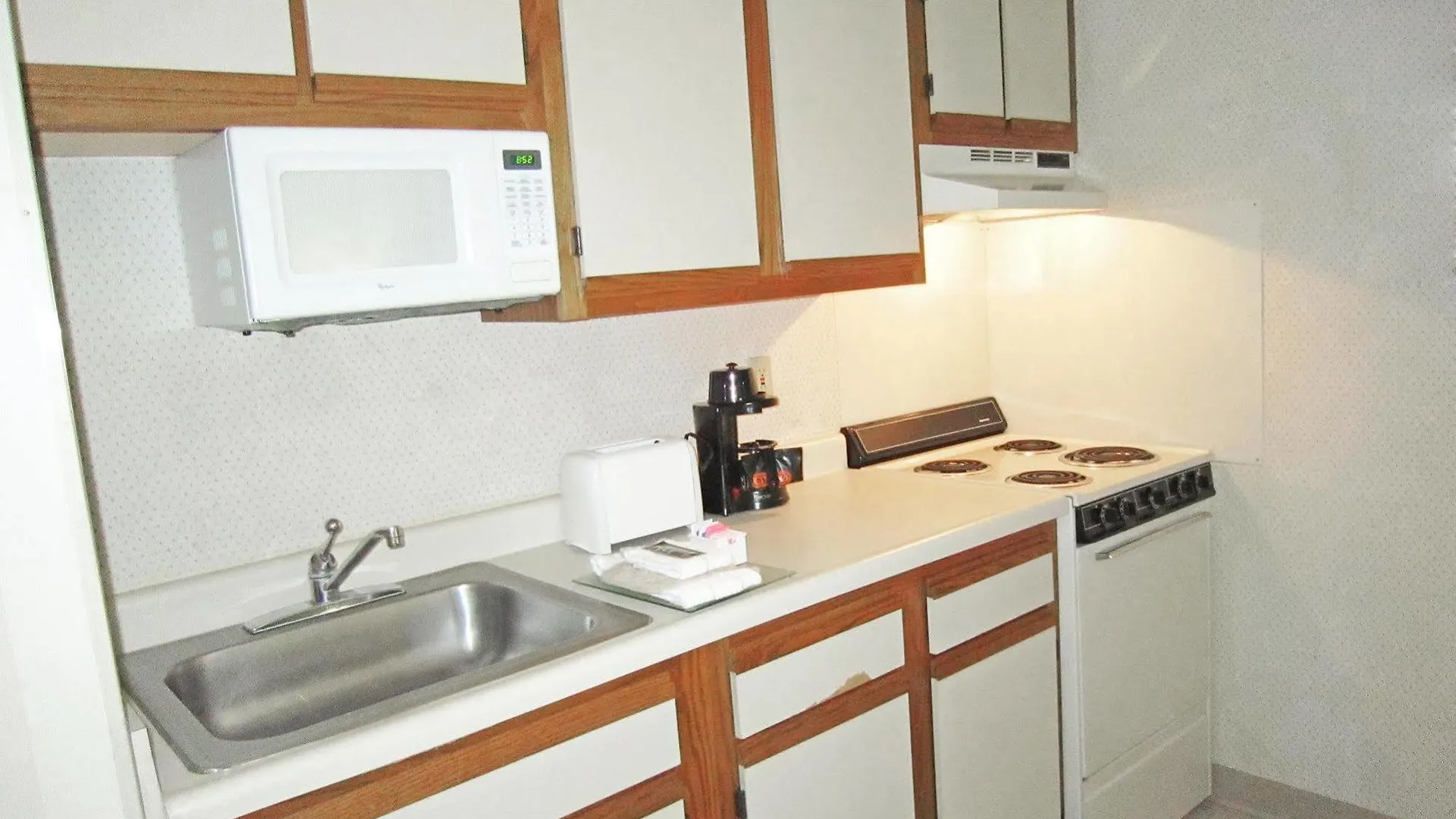 Hotel Suburban Studios Columbus East