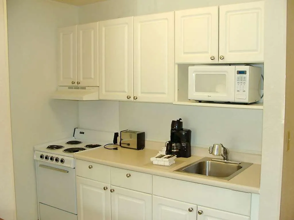 Suburban Studios Columbus East ארצות הברית